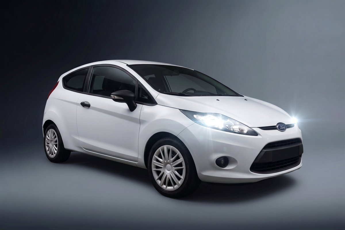 Location Ford Fiesta — RentSmart Paris / Saint-Ouen