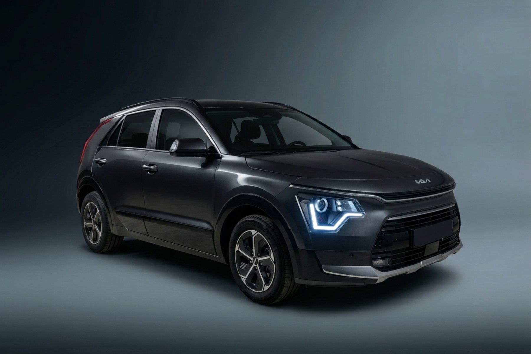 Kia Niro Hybride — vue studio
