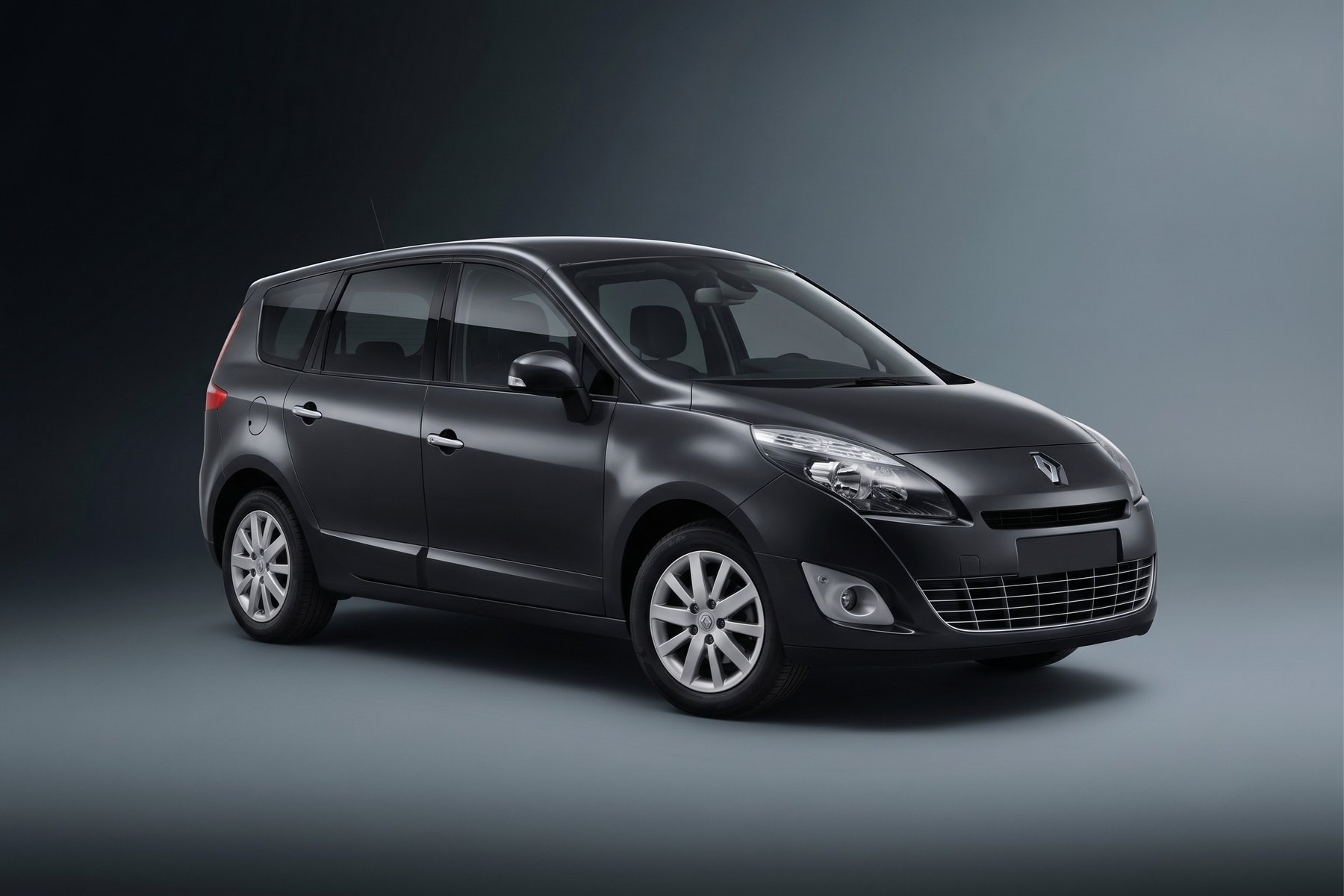 Renault Grand Scénic — vue studio